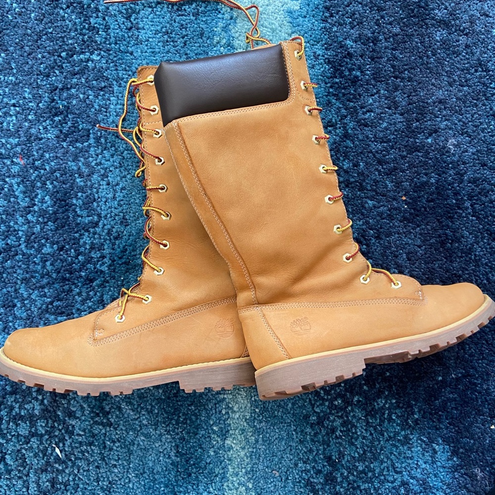 Timberland 14 inch wheat boot, Women size 8, Girls size 6